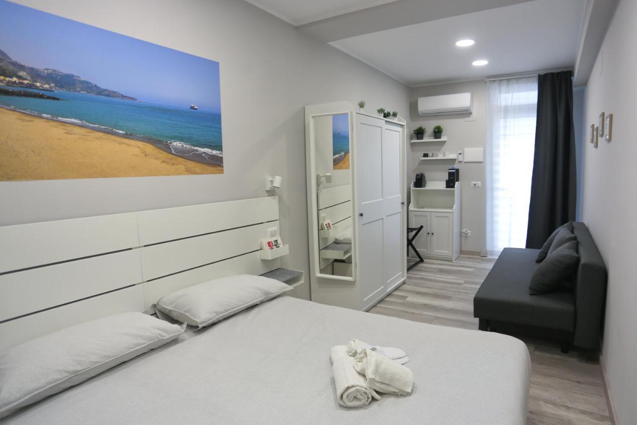 Ag Luxury Rooms 지아르디니낙소스 외부 사진