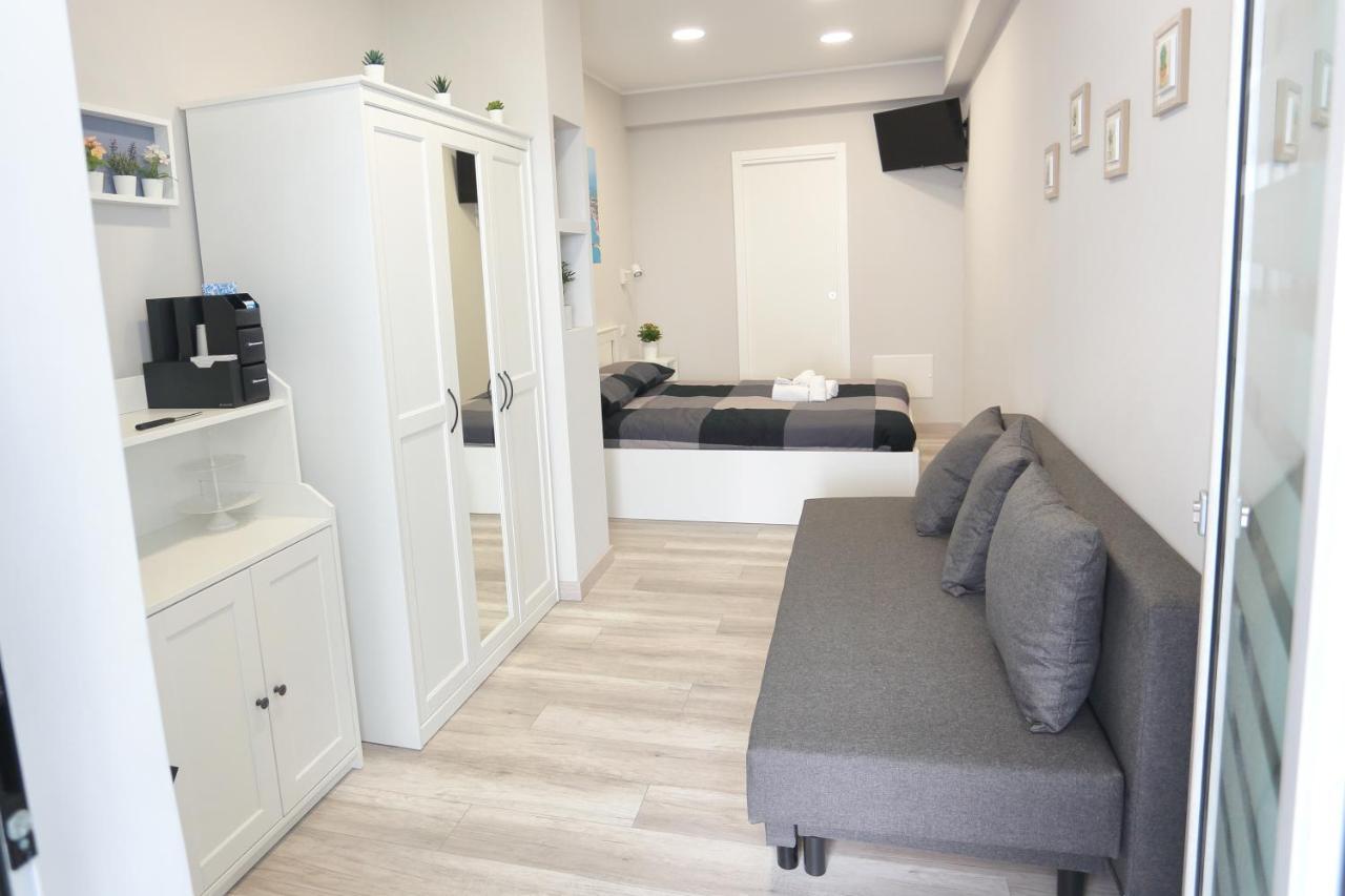 Ag Luxury Rooms 지아르디니낙소스 외부 사진